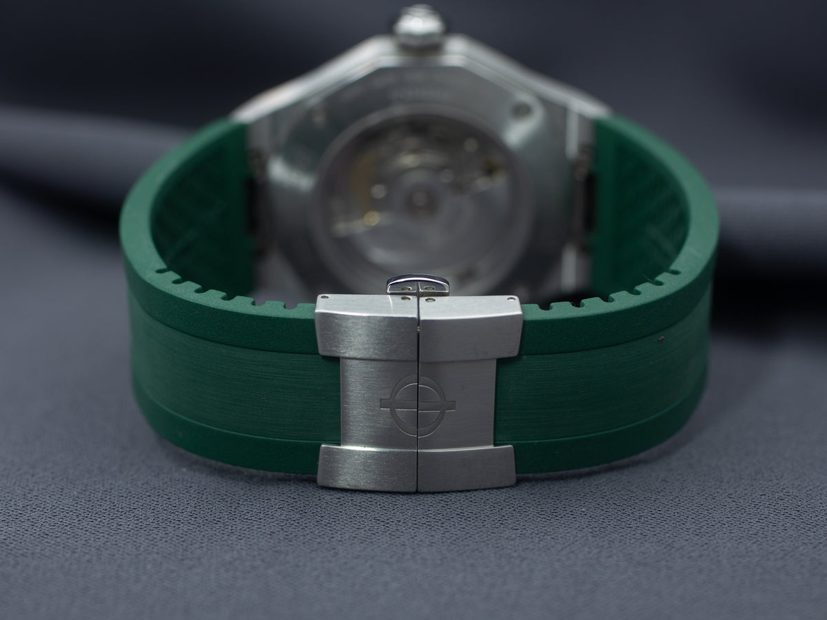 Baume & Mercier Riviera 42mm