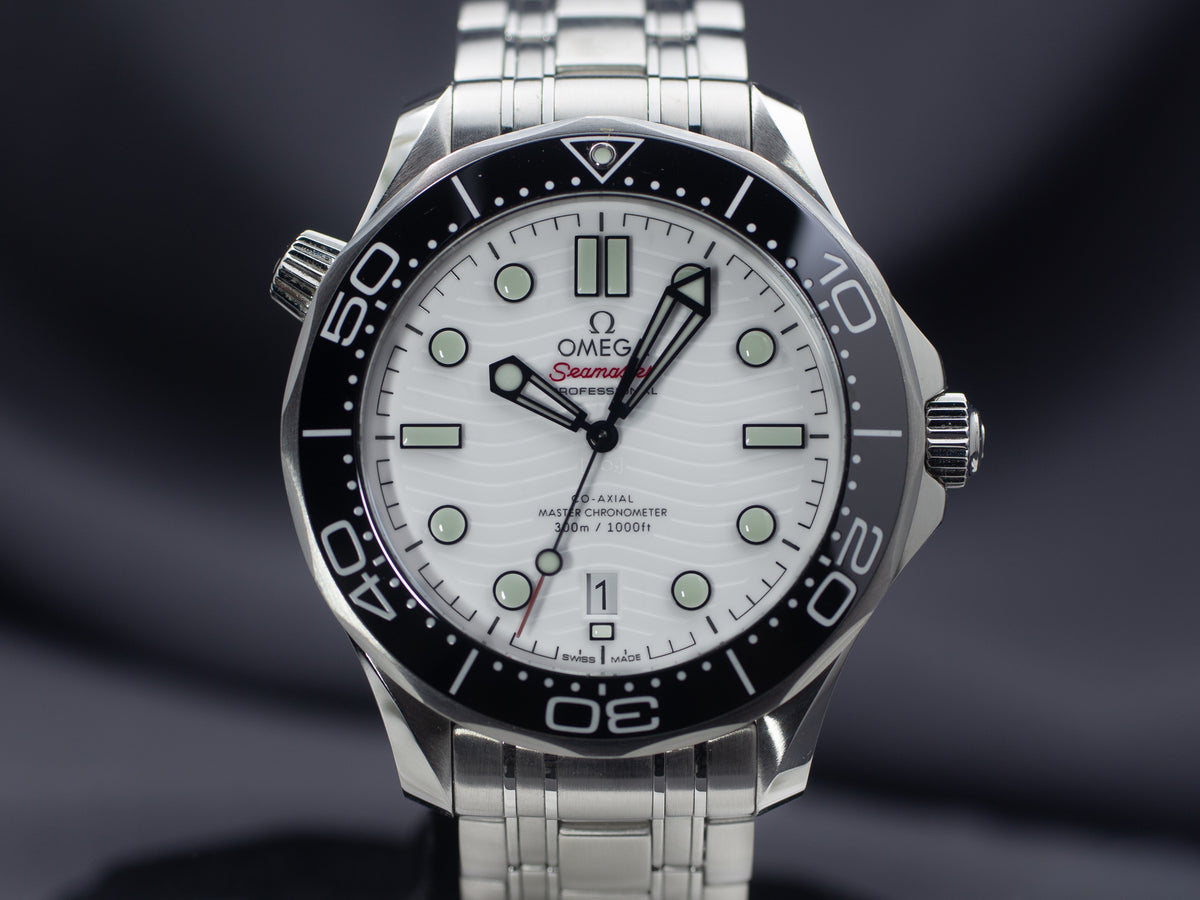 Omega Seamaster Diver 300M White Dial in Steel