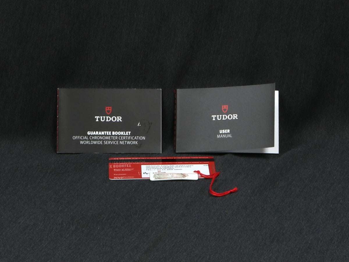 Tudor Black Bay P01