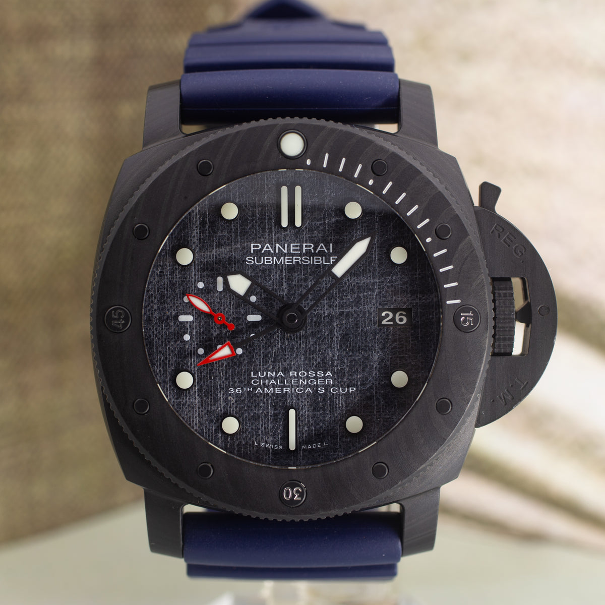 Panerai Submersible Luna Rossa in Carbotech PAM 1039 V