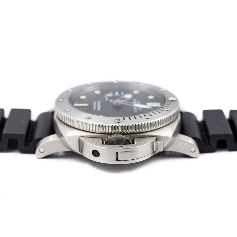 Panerai Luminor Submersible 42mm PAM 682 U
