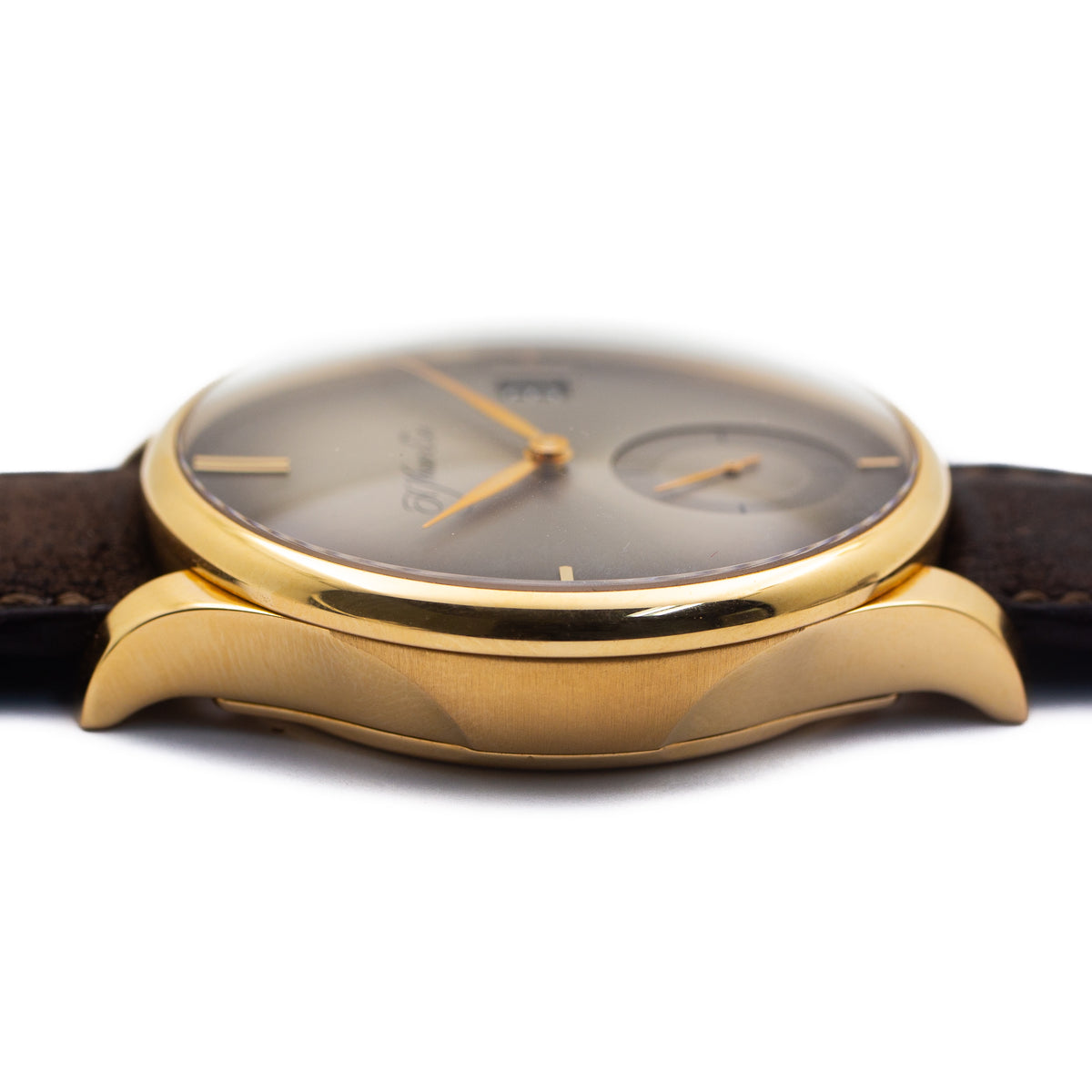 H.Moser & Cie Venturer Big Date Purity Fumé Dial in Rose Gold
