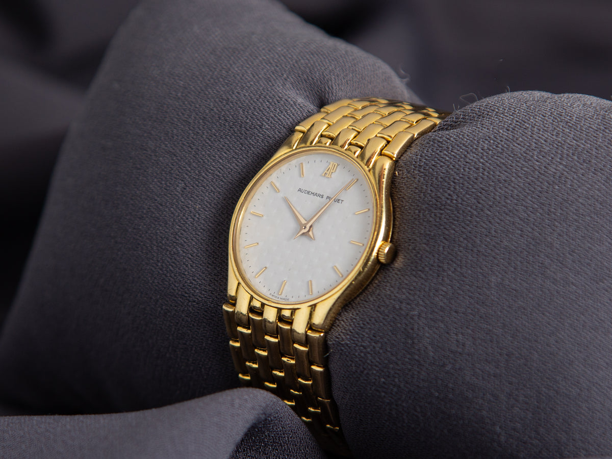 Audemars Piguet Vintage Ladies 29mm in Yellow Gold