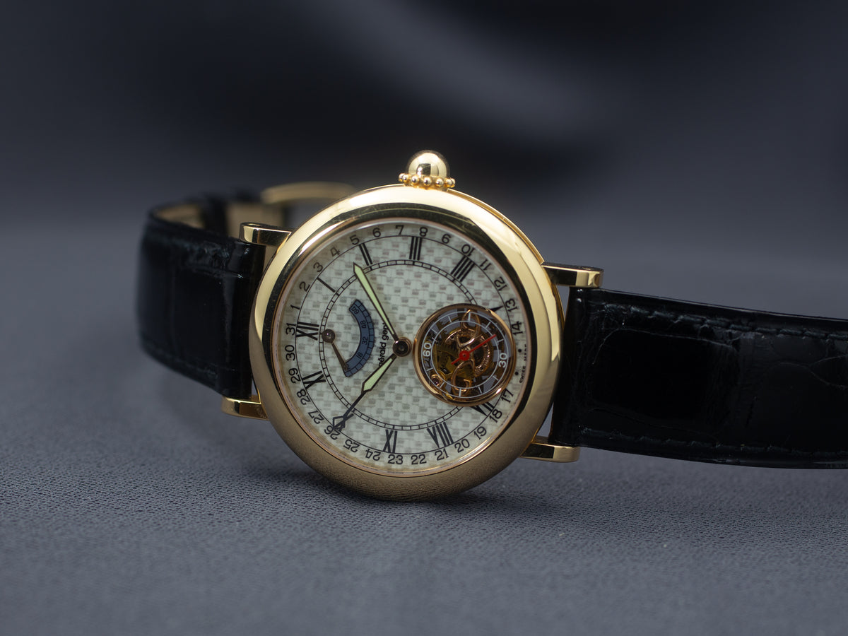 Gerald Genta Arena Tourbillon in Yellow Gold