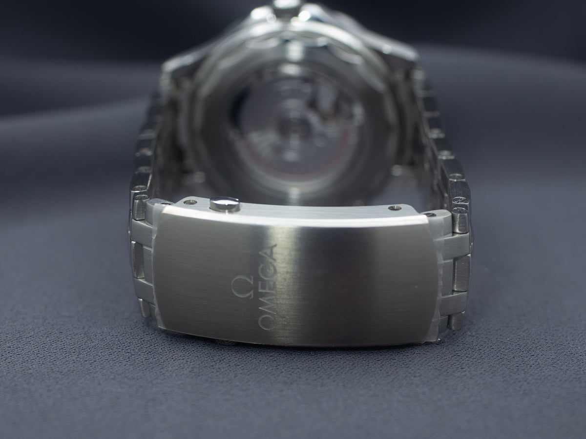 Omega Seamaster Diver 300M White Dial in Steel