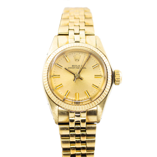Rolex Oyster Perpetual 24mm in Yellow Gold