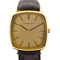 Image 25: Audemars Piguet Jumbo Cushion in 18K Yellow Gold