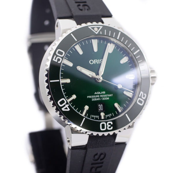 ORIS Aquis Date 'Green'