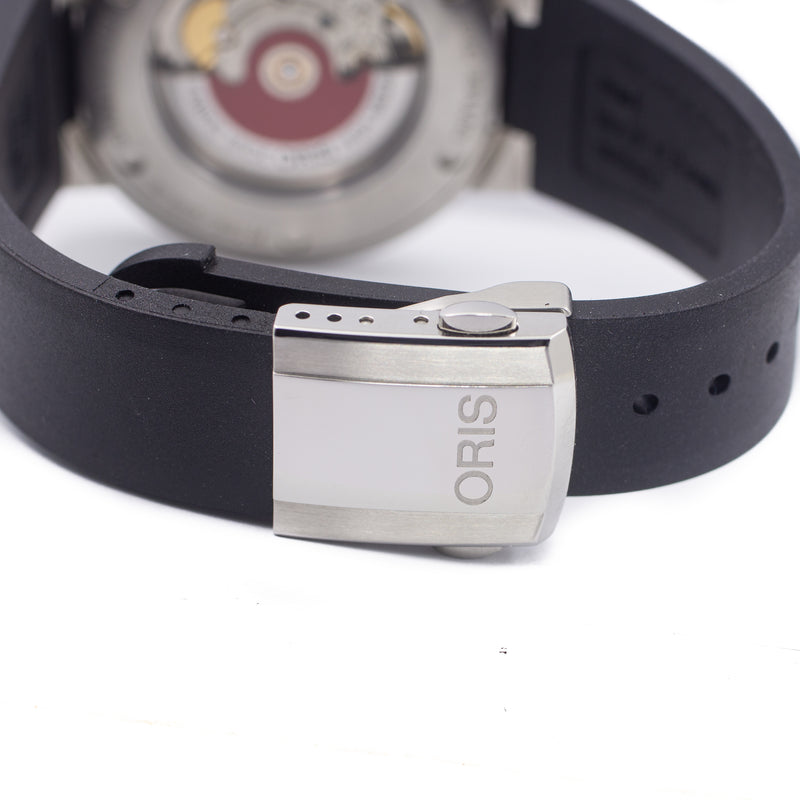 ORIS Aquis Date 'Green'