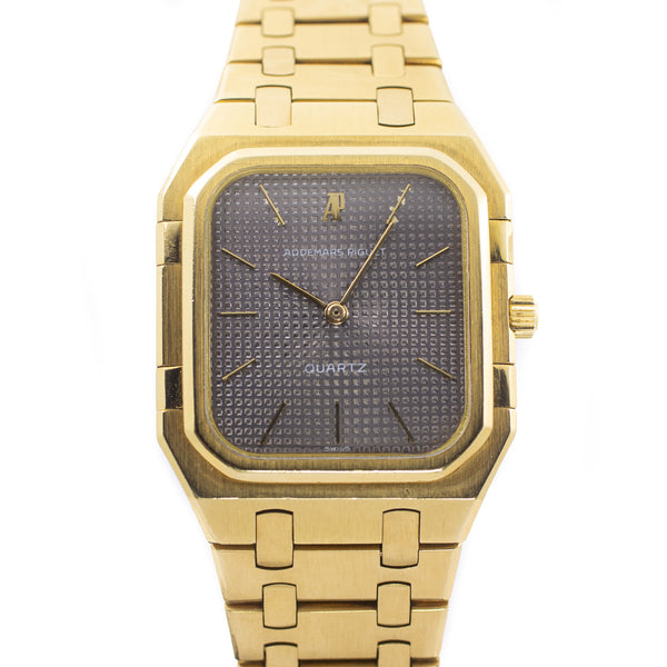 Audemars Piguet Royal Oak Jumbo Quartz in 18K Yellow Gold