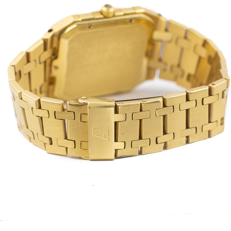 Audemars Piguet Royal Oak Jumbo Quartz in 18K Yellow Gold