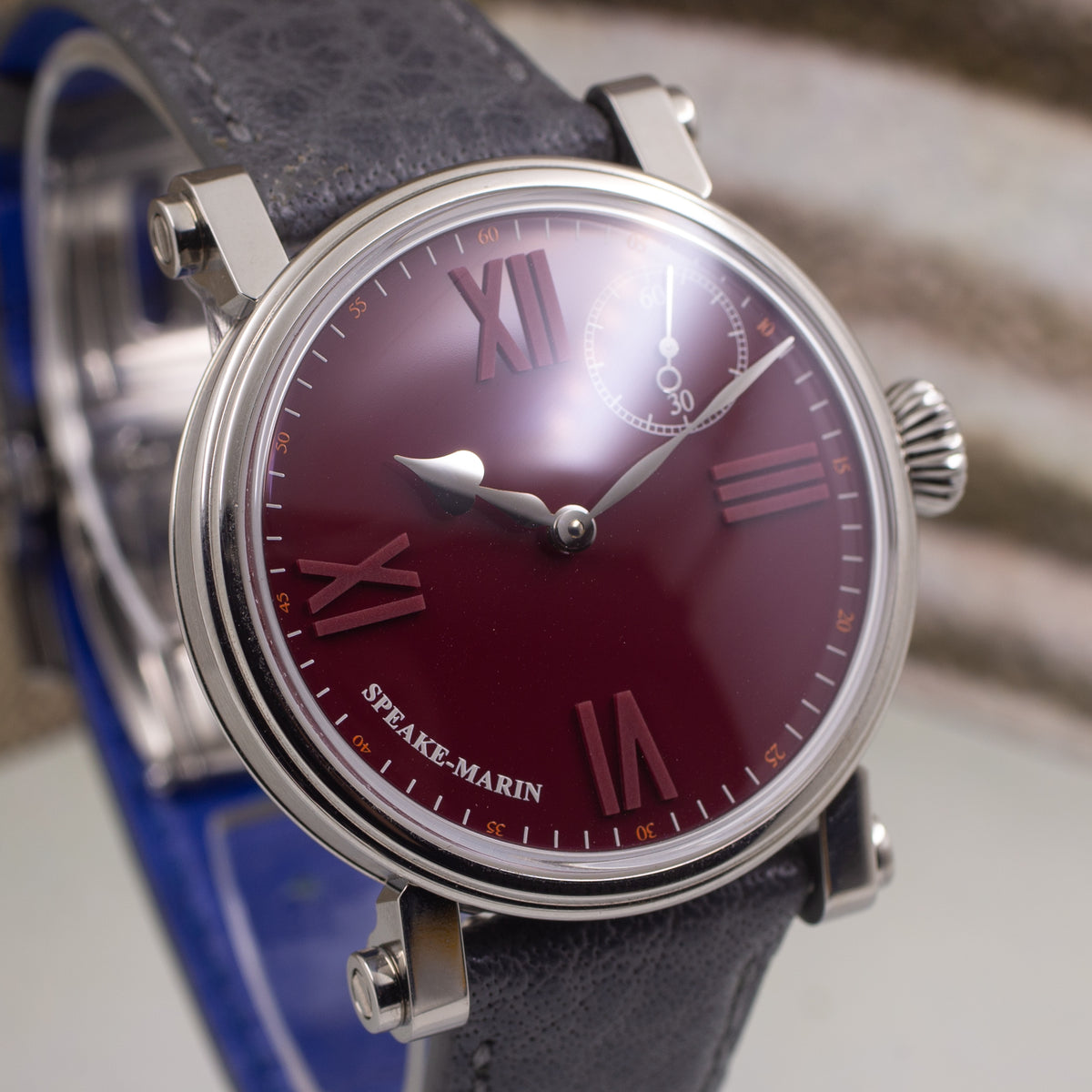 Speake-Marin Academic Rouge in 38mm